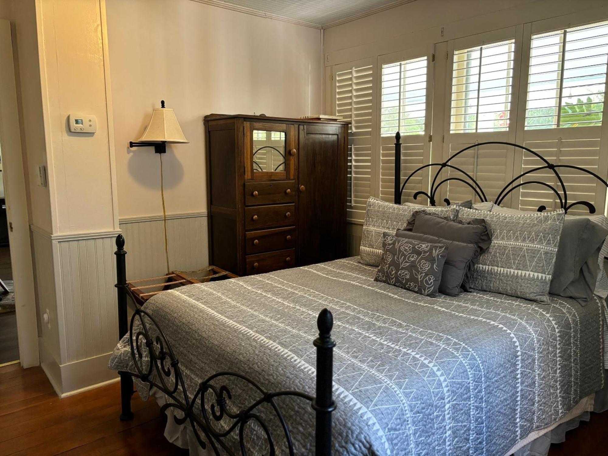 Folkestone Inn Брайсон-Сити Номер фото