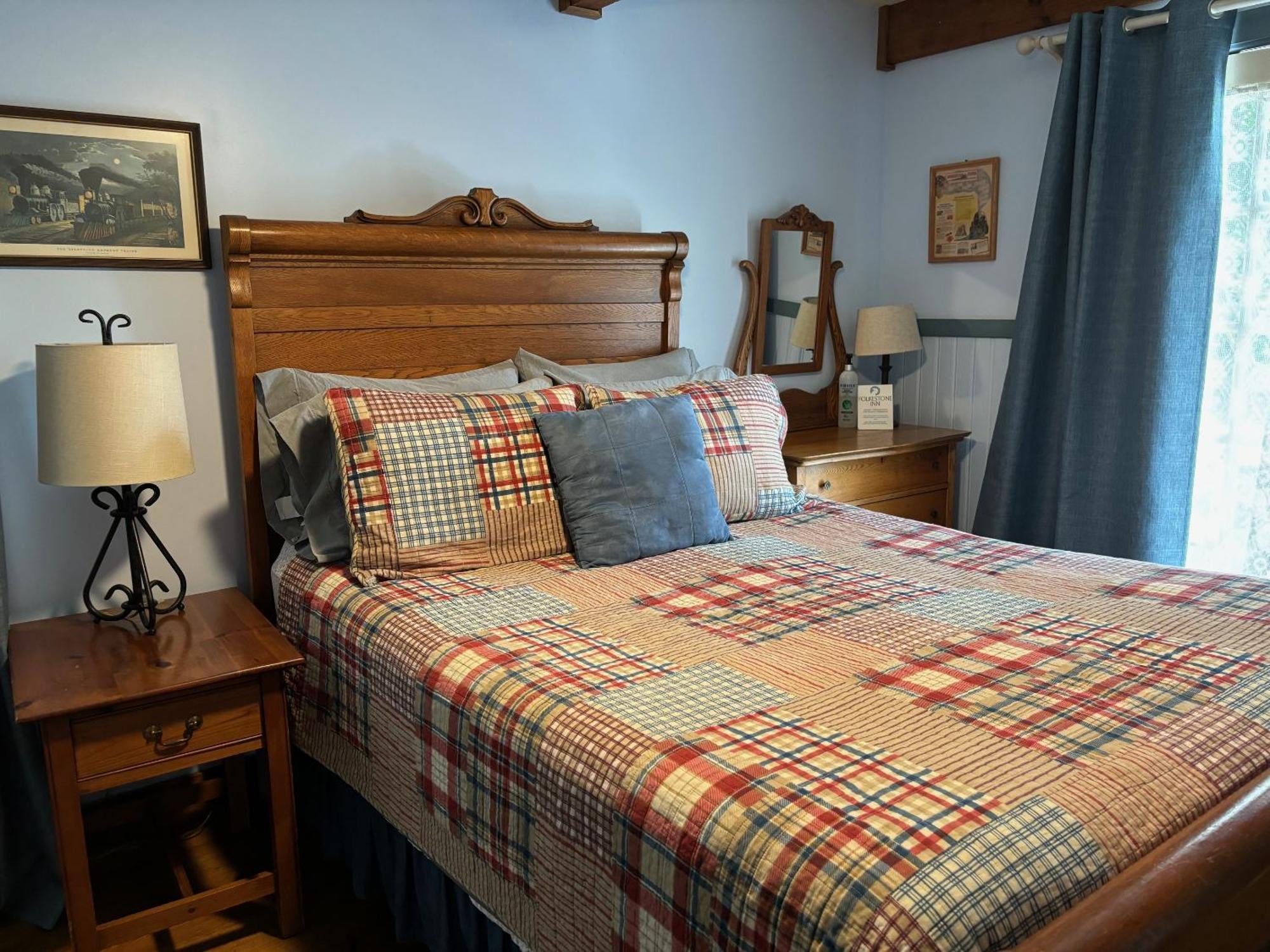 Folkestone Inn Брайсон-Сити Номер фото
